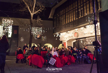 Greli smo se ob odprtem ognju <em>Foto: ©Dejan Bulut za Narodni dom Maribor</em>