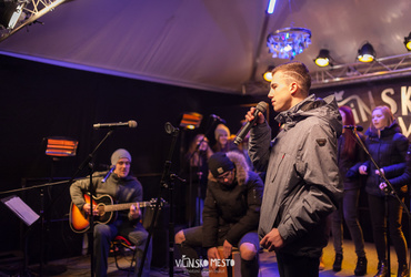 Greli smo se ob odprtem ognju <em>Foto: ©Dejan Bulut za Narodni dom Maribor</em>