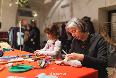 Zdaj vemo, zakaj pes teče za zajcem! <em>Foto: ©Dejan Bulut za Narodni dom Maribor</em>