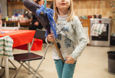 Zdaj vemo, zakaj pes teče za zajcem! <em>Foto: ©Dejan Bulut za Narodni dom Maribor</em>