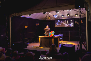 Zdaj vemo, zakaj pes teče za zajcem! <em>Foto: ©Dejan Bulut za Narodni dom Maribor</em>