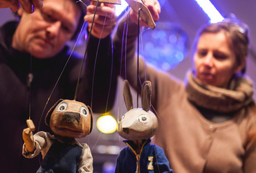 Zdaj vemo, zakaj pes teče za zajcem! <em>Foto: ©Dejan Bulut za Narodni dom Maribor</em>