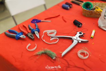 Zdaj vemo, zakaj pes teče za zajcem! <em>Foto: ©Dejan Bulut za Narodni dom Maribor</em>