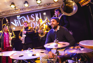 Zdaj vemo, zakaj pes teče za zajcem! <em>Foto: ©Dejan Bulut za Narodni dom Maribor</em>