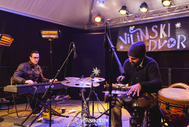 Zdaj vemo, zakaj pes teče za zajcem! <em>Foto: ©Dejan Bulut za Narodni dom Maribor</em>