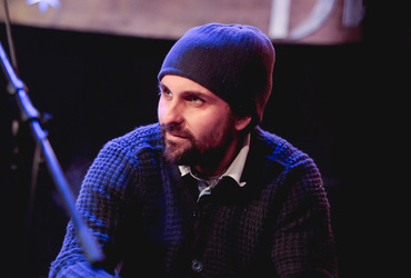 Zdaj vemo, zakaj pes teče za zajcem! <em>Foto: ©Dejan Bulut za Narodni dom Maribor</em>