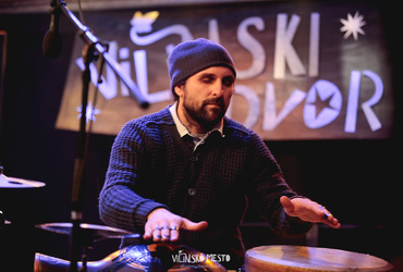 Zdaj vemo, zakaj pes teče za zajcem! <em>Foto: ©Dejan Bulut za Narodni dom Maribor</em>