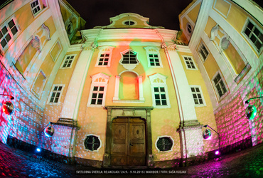 Marjeta Zupančič Meglič - Skrivnostni vrt <em>Foto: ©Saša Huzjak/Arhiv Vetrinjski dvor - Narodni dom Maribor</em>