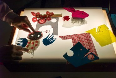 SVET SVETLOBE IN SENCE