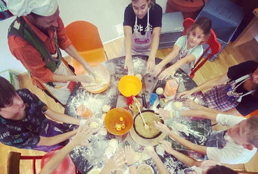 MOJSTER KNEDL ZA BOLJŠO HRANO, 5 +