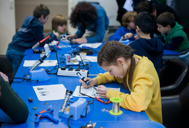 DIY BUDILKA (9-14 LET)