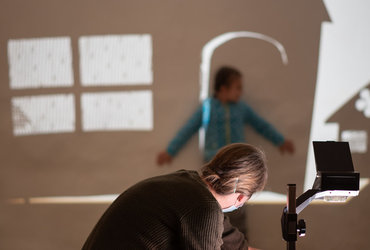 IGRA SVETLOBE IN SENCE