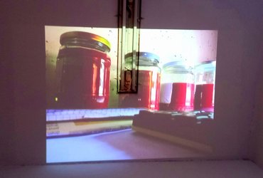 POJEJ JO, ČE NE, BOŠ SLABOKRVNA